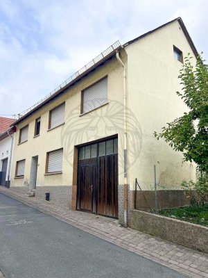 RESERVIERT! Viel Platz. Geräumiges Einfamilienhaus mit Ausbaures. in ruhiger Lage von Hallgarten!