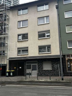 Zentrale 3-Zimmer-Wohlfühlwohnung mit Balkon & Einbauküche – ideal für Paare oder WG