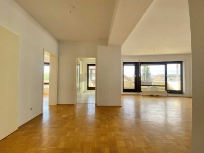 Helle und großzügige Wohnung in ruhiger Lage