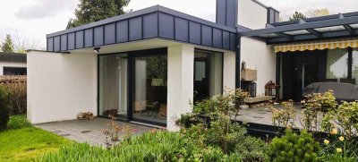 Familienparadies in Traumlage: Moderner Bungalow in Hochzoll Süd mit direktem Zugang zum Kuhsee