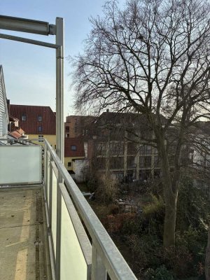 helle Dachgeschosswohnung im Zoo-Viertel