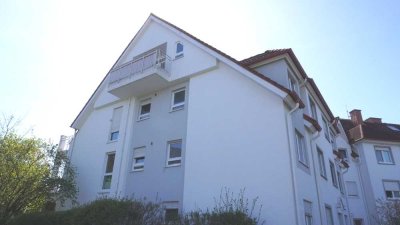 Flörsheim-Wicker. Ideale Kapitalanlage. Kleine aber feine Maisonette Wohnung mit Balkon