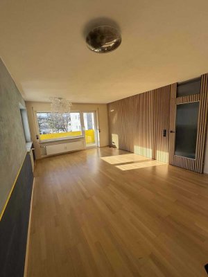 Stilvolle 3-Zimmer-Wohnung mit gehobener Innenausstattung mit EBK in Holzgerlingen