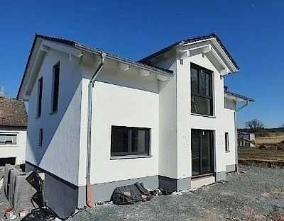 Der perfekte Grundriss - hoher Kniestock - inkl. Sonnendachgaube - Massivbauweise!