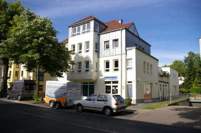 Ab sofort beziehbare 2-Zi.-Whg. mit TG-SP, Balkon, sep. Küche u. Bad mit Fenster+BW, 01219 Dresden
