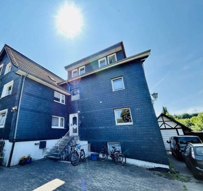Idyllische Doppelhaushälfte aus Alt & Neubau-für Handwerk oder Mehrgenerationenhaus mit Tierhaltung!