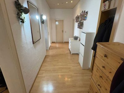 Freundliche 3 Zimmerwohnung in angenehmer Umgebung ab 01.07.26 verfügbar.