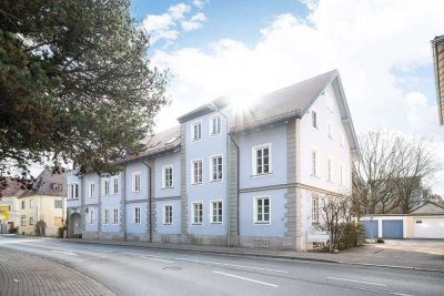 Oben wohnen, unten läuft's! Charmanter Altbau mit Penthouse zur Eigennutzung + stabile Mieteinnahmen