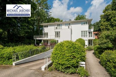 Top Lage! 4-Zi.-Whg. (alle Zimmer mit Balkon), Kamin, TG, geschlossenes Grundstück in HH-Marienthal