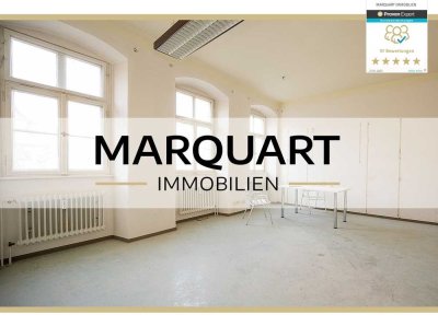 Altstadt: Ehemalige Praxisräume und 4--Zi.-Wohnung, vielseitig nutzbar, mit Balkon und Aufzug