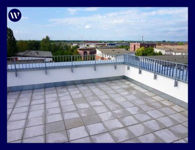 Mit FERNBLICK und Süd-Dachterrasse das Wohnen genießen! Einbauküche + Wannenbad, Aufzug