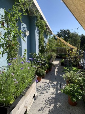 Nachmieter:in gesucht – 2-Zimmer-DG-Wohnung mit 42 m² Terrasse