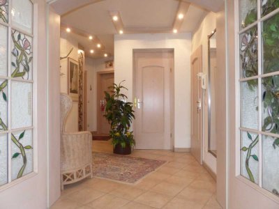 Exklusive Penthauswohnung in Gersthofen mit zwei Dachterrassen und Wasserblick