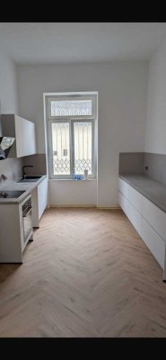 Stilvoll, kernsanierte Altbauwohnung am Kurpark Bad Nauheim – mit Aufzug und historischem Charme