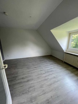 1 Zimmer - gepflegt -ab sofort frei