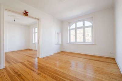 Wohnen zwischen Innenhofruhe und Stadtleben – 3 Zimmer mit Altbaucharakter