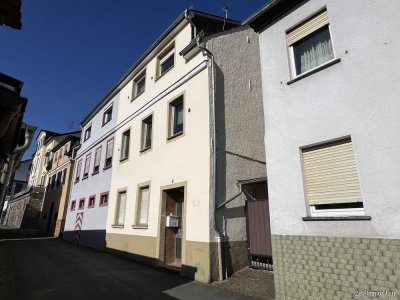 Schönes Haus mit Rheinblick