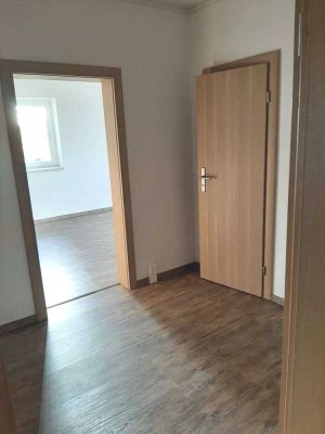 BELIEBTER WOHNUNGSTYP! QUADRATISCH -PRAKTISCH-FAMILIENTAUGLICH MIT BALKON!