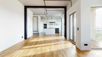Loftleben am Wasser: Bezugsfreies Penthouse mit Luxusausstattung und Balkonen