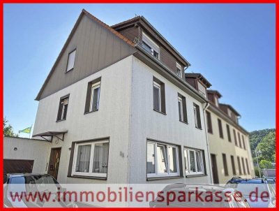 Zentrales Wohnen mit herrlichem Garten!