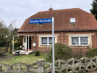 Neuer Preis für Günstiges 5-Raum-Einfamilienhaus in 19386 Lübz Gischow