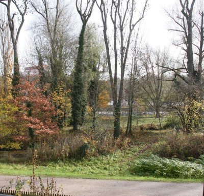 Sanierte 3-Zimmer Altbau-Wohnung an der Isar mit Burgblick in Altstadtnähe