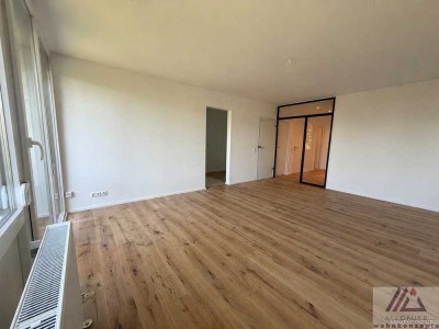 Provisionsfrei | Umfassend sanierte 3-Zimmer-Wohnung mit zwei Balkonen