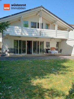 Traum Mehrgenerationenhaus, 1100 m² Grund in FFB-Alt-Buchenau, 2 sep. Wohneinheiten. Blick zum Wald