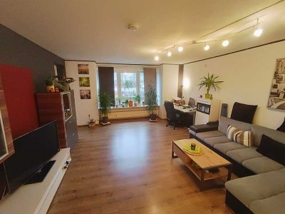 Gemütliche 2-Zimmer-Wohnung teilmöbeliert mit Balkon/EBK