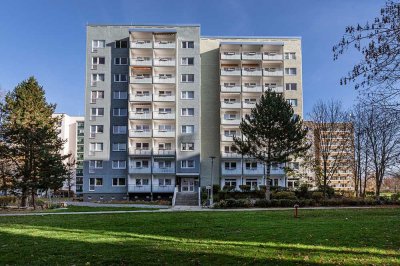 Seniorenfreundliche 2-Raum-Wohnung in Grünau, bezugsfertig nach Ausbau