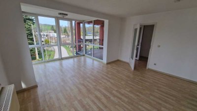 Hübsche 2 Raumwohnung im 1 OG mit Terrasse und Wintergarten im Grünen zum Verkauf