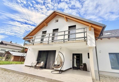 Luxusresidenz in Wartberg – Wo Licht, Raum und Natur eins werden