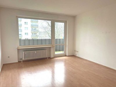 Schöne 2 Zimmer Wohnung mit Balkon, FFM Fechenheim, Nähe Hessen Center