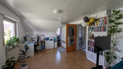 1-Zimmer-Apartement (DG) in Zweifamilienhaus in Ludwigsburg-Pflugfelden