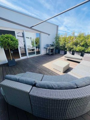 Neuwertiges Luxus-Penthouse! Riesige Dachterrasse und Herzbergblick in Bad Homburg Dornholzhausen!