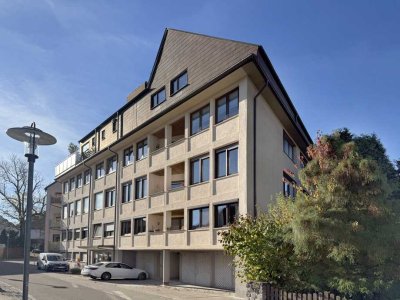 Ruhige Lage mit optimaler Infrastruktur - großzügige 3-Zimmer-Wohnung in Oberesslingen