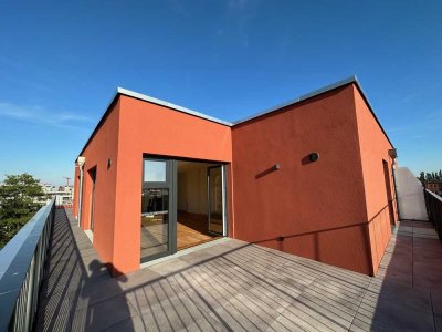 Ein Logenplatz an der Spree – exklusives Penthouse mit umlaufender Sonnenterrasse