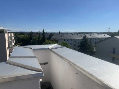 Exklusive 4-Zimmer-Penthousewohnung mit zwei Dachterrassen, EBK und luxuriösem Innenausbau
