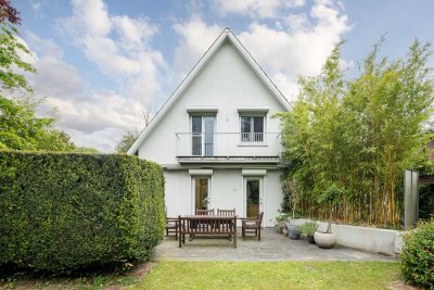 Familienparadies: 5-Zimmer-Einfamilienhaus in Volksdorfer Lieblingslage!