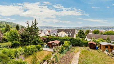 Attraktives Atrium Haus mit ELW und großzügigem Garten – vielseitig nutzbar und sofort verfügbar