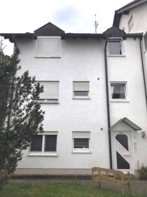 Interessante Kapitalanlage!  
4,5 Zi.-DG-Wohnung mit Balkon in zentraler Lage von Kuppenheim!
