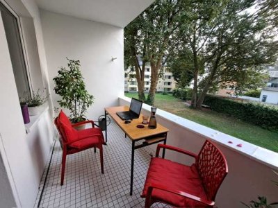 Große WG - geeignete  2  Zimmer Wohnung mit 2 Balkonen ab 01.05.2026 frei! -Direkt vom Eigentümer!