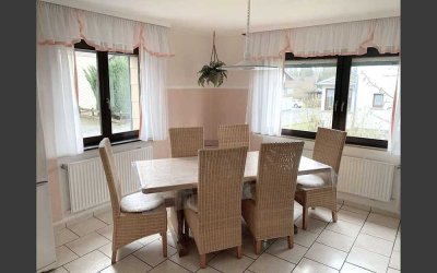 Freistehendes EFH mit 5 Zimmern, Garage, Wintergarten und Garten