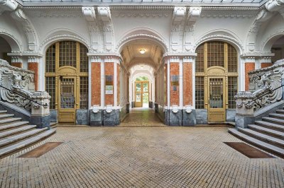 Stilaltbau im Schottenfelder Hof! Hofseitige Ruhelage mit Grünblick