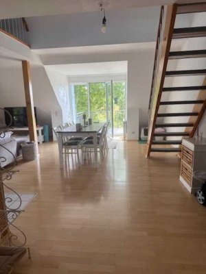 Attraktive Maisonette 3-Raum-Wohnung mit Balkon und EBK in Hallwangen/Dornstetten