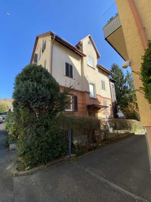 4 Zimmer Wohnung in saniertem Altbau mit wundervoller Dachterrasse!