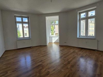 2- Zimmer-Wohnung in Schönebecker Straße 35 - saniert mit Balkon und modernem Bad!