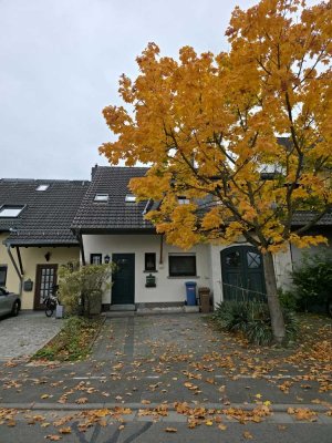 5-Zimmer Reihenmittelhaus in Rödermark mit Stellplatz