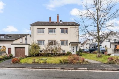 Gepflegtes Zweifamilienhaus mit herrlichem Garten in begehrter Wohnlage!