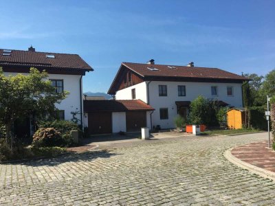 Doppelhaushälfte in Top Lage, 7 km südlich von Rosenheim!